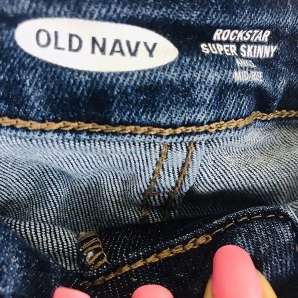 OLD NAVY Rockstar Super Skinny Ankle Mid-Rise Jeans Size 6 - Picture 9 of 9
